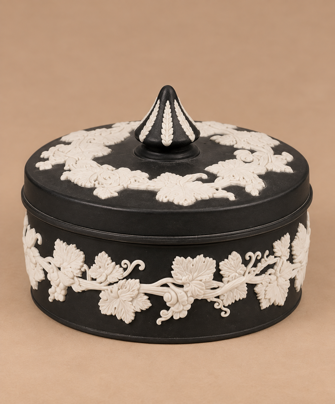 Wedgwood Round lidded canister